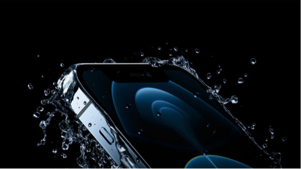 咔咔发布全兼容无线充 结束iPhone“爆利”时期