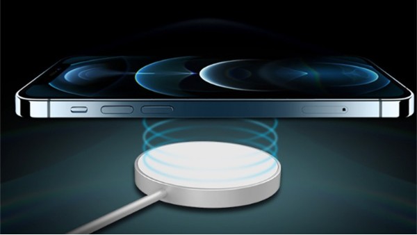 iPhone12配件MagSafe无线充测评